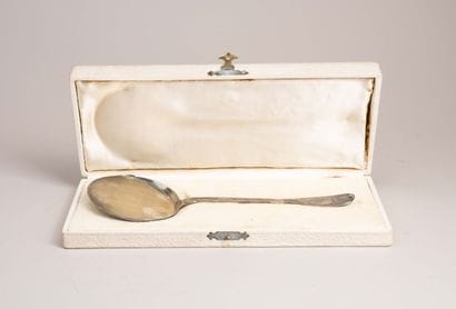 950°/°° silver cookie scoop, net-and-shell...