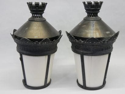 Paire de lanternes en bronze, laiton et fer,...