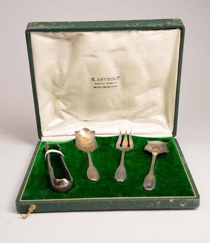 950°/°° silver set consisting of a sugar...