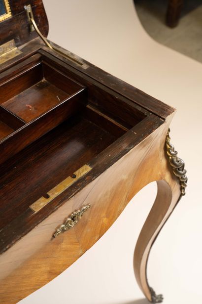 Louis XV-style dressing table made of wood...