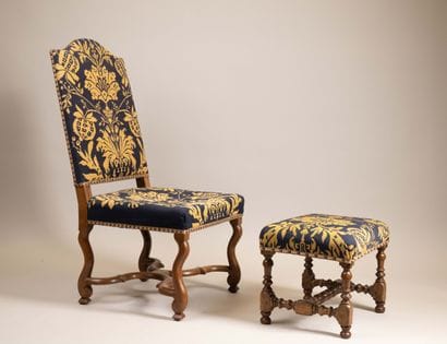 Natural wood stool, turned

French craftsmanship...