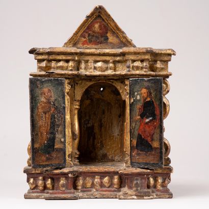 Small oratory with a polychrome and gilded...