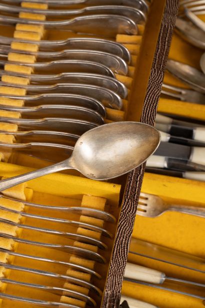 950°/°° silver tableware set, with a filigree...