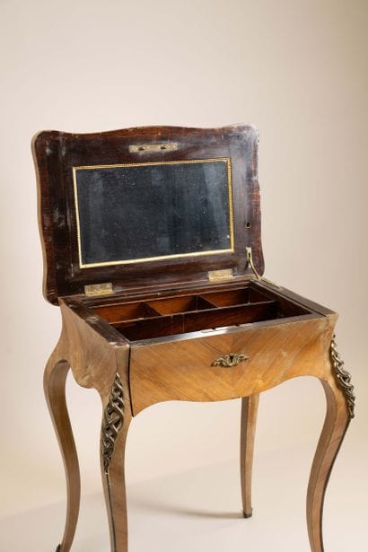 Louis XV-style dressing table made of wood...