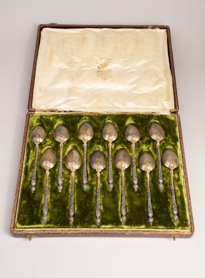Twelve silver mocha spoons, Louis XV style...