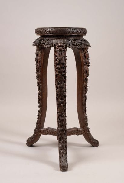 CHINA, late 19th century 
Carved wooden stool...