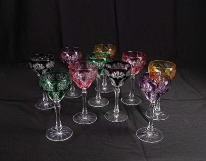 SAINT-LOUIS, a classic style 

Ten colorful...