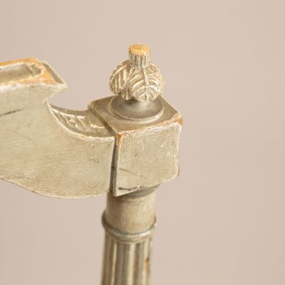 Paire de chaises à dossier à la lyre et assises...