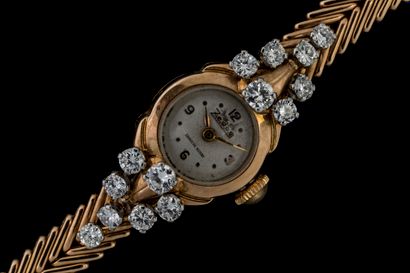 ZEDON. Women’s yellow gold (750) wristwatch....
