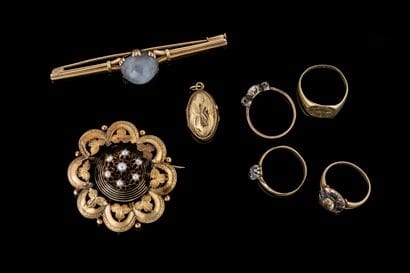 Set of vintage yellow gold (750) jewelry...