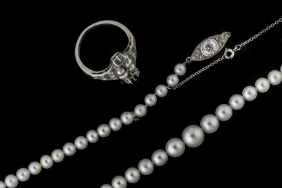 Two damaged pieces of jewelry (a ring and...