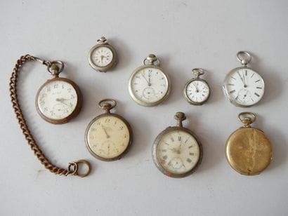 Set of pocket watches.