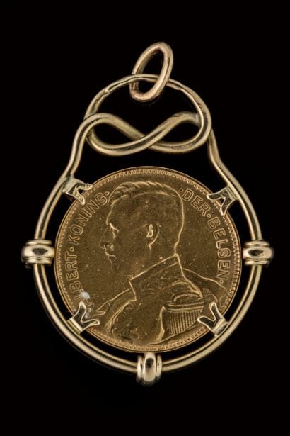 Pendant featuring a 20-franc Albert I gold...