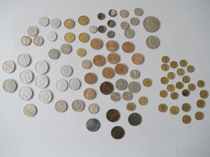 Un lot de pièces diverses en métal comprenant...