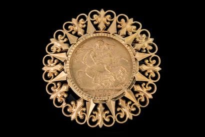 Broche centré d’une piece or Edouard VII...
