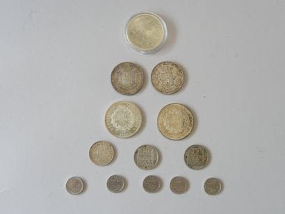 Ensemble en argent comprenant : 
- 2 pièces...