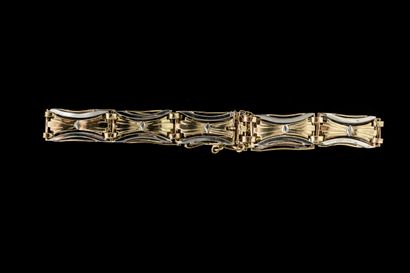 Bracelet with rectangular links in white...