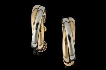 Paire de boucles d'oreilles 3 ors (750 millièmes)....