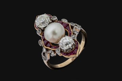 Marquise ring in platinum (850) and yellow...