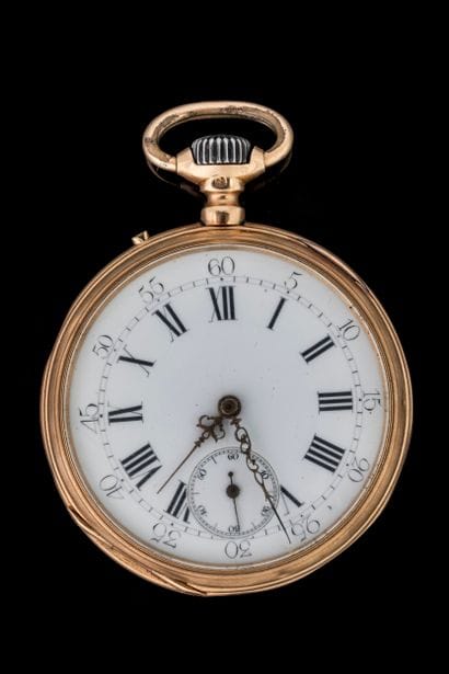 Yellow gold (750) pocket watch with a buoy-shaped...
