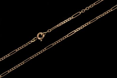 Yellow gold (750) chain with alternating...