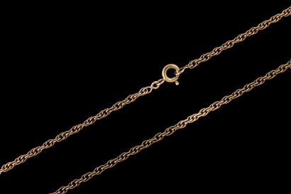 Chaîne maille torsade en or jaune (750 millièmes)....