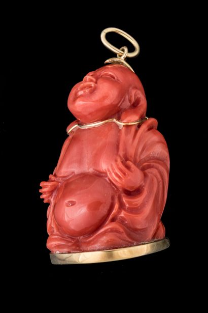 Large pendant depicting a Buddha, made of...