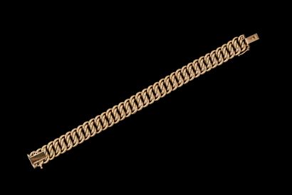 Yellow gold (750) American-style link bracelet....