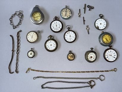 Lot of damaged pocket watches: