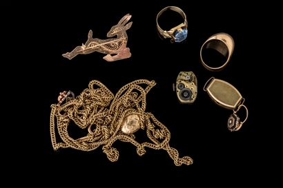 Lot de bijoux accidentés avec manques en...