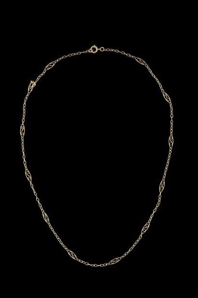 Delicate filigree chain in yellow gold (750...