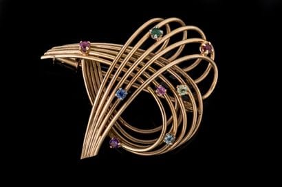 Brooch made of yellow gold wire (750 thousandths)...