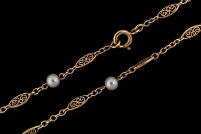 Filigree chain necklace featuring 9 small...