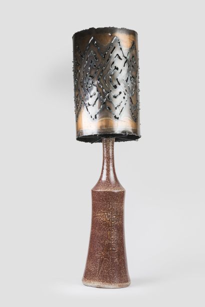 POTERIE D’ACCOLAY
Importante lampe de parquet.
Le...
