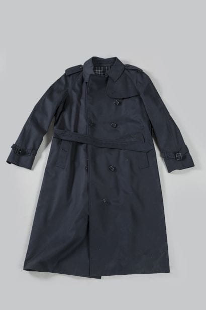BURBERRY 
Trench