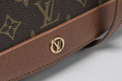 Sac bandoulière vintage modèle Bordeaux en...