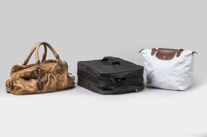 Lot de 3 sacs :
- Sac Marc Jacobs cuir camel,...