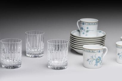 Baccarat 
Lot de 5 verres à porto en cristal...