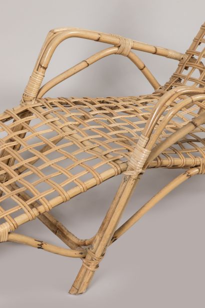 TRAVAIL ARTISANAL DE LA FIN DES ANNEES 60
Chaise...