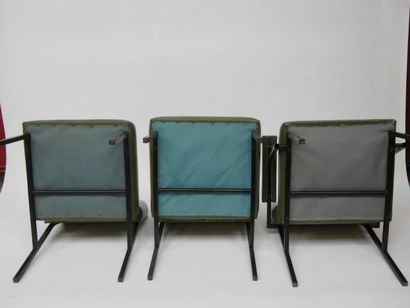 Ensemble comprenant 2 fauteuils et 4 chaises...