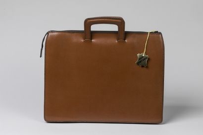 MAISON P. FABRE
Porte-documents en cuir litdevin
31...