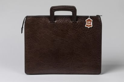 MAISON P. FABRE
Porte-documents en cuir marron
31...