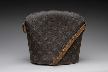 VUITTON Maroquinier
Sac bandoulière modèle...