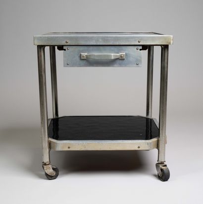 MOBILIER DE METIER DU XXe SIECLE
Desserte...
