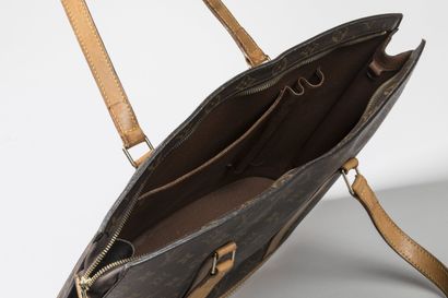 LOUIS VUITTON
Sac modèle Babylone en toile...