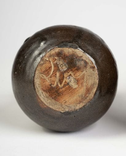 EUGENE LION (1867-1945)
Vase tronconique...
