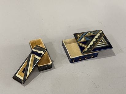 Quimper Odetta
Deux boîtes couvertes l’une...