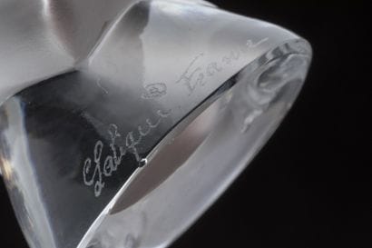 MAISON LALIQUE
« Deux moineaux ; l’un chantant...