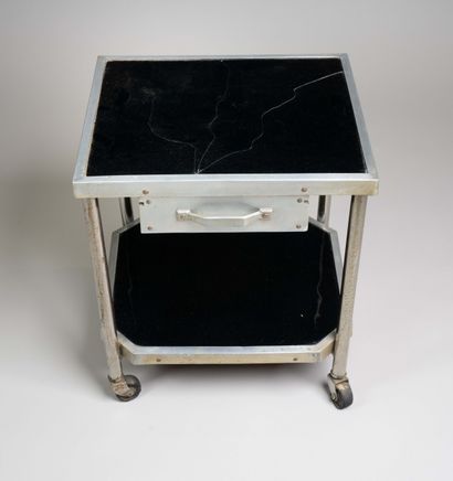 MOBILIER DE METIER DU XXe SIECLE
Desserte...