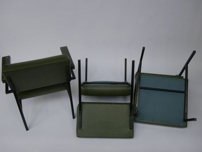 Ensemble comprenant 2 fauteuils et 4 chaises...